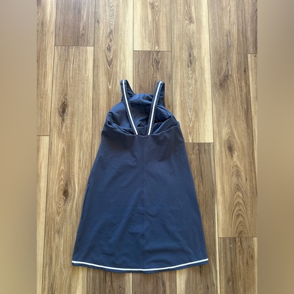 Vuori women’s volley Dress size medium - Picture 7 of 8